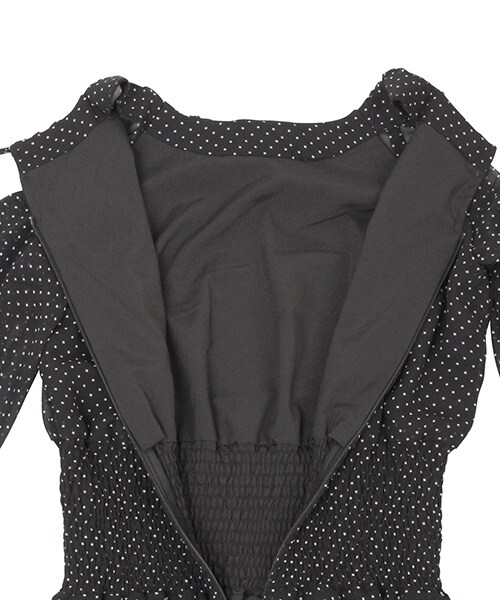 RANDA（ランダ）の「2018SS新作/肩あきシャーリングワンピース（ワンピース/ドレス・レディース・ブラック/ピンク/ネイビー・0/1）」の6枚目の写真