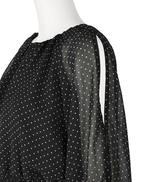 RANDA（ランダ）の「2018SS新作/肩あきシャーリングワンピース（ワンピース/ドレス・レディース・ブラック/ピンク/ネイビー・0/1）」の9枚目の写真