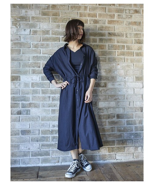 earth music&ecology（アースミュージックアンドエコロジー）の「・ドロストシャツワンピース（ワンピース/ドレス・ベージュ/カーキ/ネイビー/ストライプネイビー/ストライプホワイト・F）」の4枚目の写真