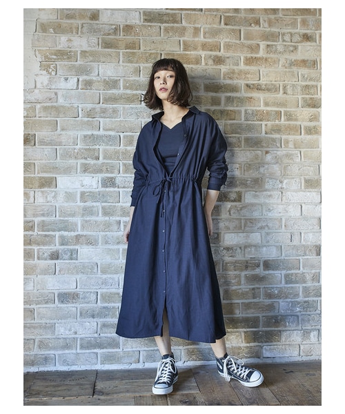 earth music&ecology（アースミュージックアンドエコロジー）の「・ドロストシャツワンピース（ワンピース/ドレス・ベージュ/カーキ/ネイビー/ストライプネイビー/ストライプホワイト・F）」の3枚目の写真