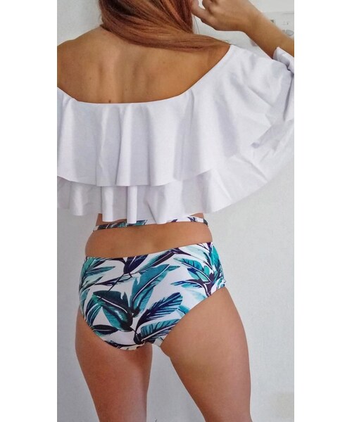 no brand(ノーブランド)の「リーフ柄 オフショル オフショルダー 水着 フリル ハイウエスト ビキニ バンドゥ 体型カバー オフショルダービキニ オフショルビキニ(水着・レディース・その他)」の4枚目の写真