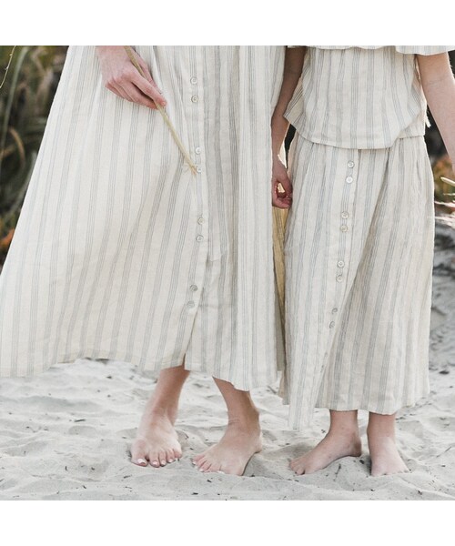 cache cache（カシュ カシュ）の「Rylee＆cru  stripe button front midi skirt（デニムスカート・キッズ・その他）」の4枚目の写真