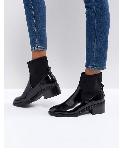 Bershka(ベルシュカ)の「Bershka Patent Shoe Boot(ブーツ・レディース・Black・Us 7/Us 8/Us 5/Us 6)」の1枚目の写真