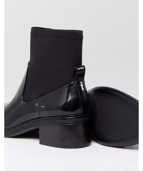 Bershka(ベルシュカ)の「Bershka Patent Shoe Boot(ブーツ・レディース・Black・Us 7/Us 8/Us 5/Us 6)」の4枚目の写真