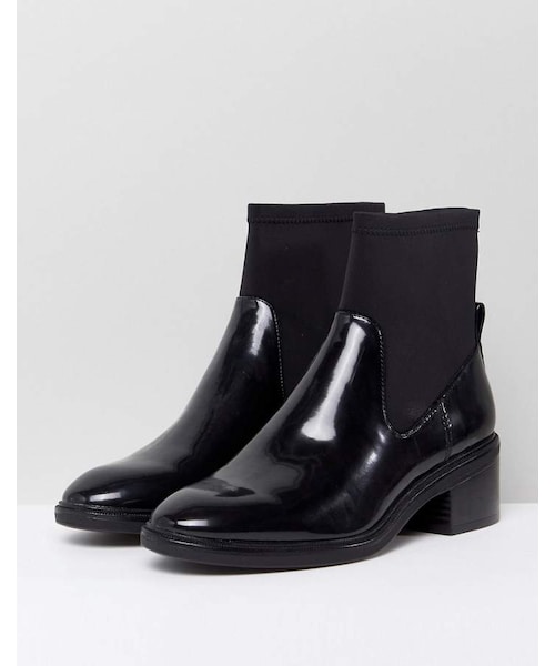 Bershka(ベルシュカ)の「Bershka Patent Shoe Boot(ブーツ・レディース・Black・Us 7/Us 8/Us 5/Us 6)」の3枚目の写真