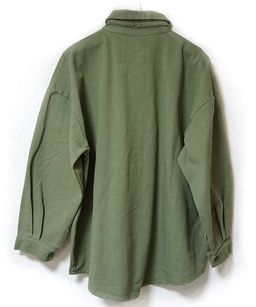 Tiffee SELECT（ティフィーセレクト）の「ゆったりシルエット厚手チノドルマンシャツアウター（シャツ/ブラウス・レディース・グリーン・F）」の5枚目の写真