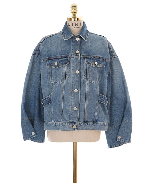 DINT（ディント）の「ハイウォッシングデニムジャケット（デニムジャケット・レディース・Deep blue/Light blue・one(44~66size)）」の3枚目の写真