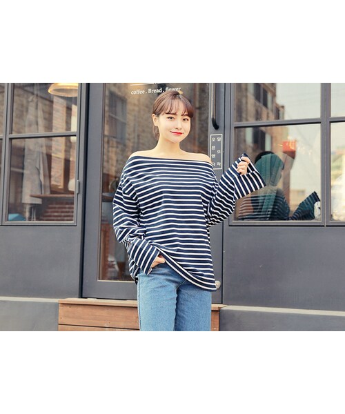 HOTPING(ホッピン)の「オフショルダールーズボーダーTシャツ(Tシャツ/カットソー・レディース・ネイビー/ホワイト/ブラウン/スカイブルー・1(フリーサイズ)/2(M-L))」の1枚目の写真