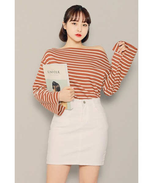 HOTPING(ホッピン)の「オフショルダールーズボーダーTシャツ(Tシャツ/カットソー・レディース・ネイビー/ホワイト/ブラウン/スカイブルー・1(フリーサイズ)/2(M-L))」の3枚目の写真