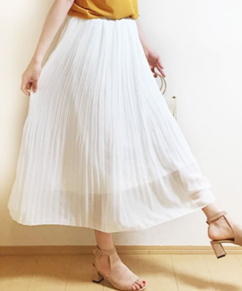 Tiffee SELECT（ティフィーセレクト）の「消しプリーツチュールロングスカート（スカート・レディース・ホワイト・F）」の2枚目の写真