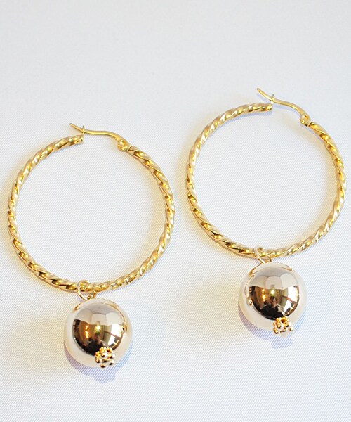 PAULOWNIA（ポロウニア）の「サージカルステンレスフープピアス（ピアス（両耳用）・レディース・ゴールド/シルバー・Free）」の4枚目の写真