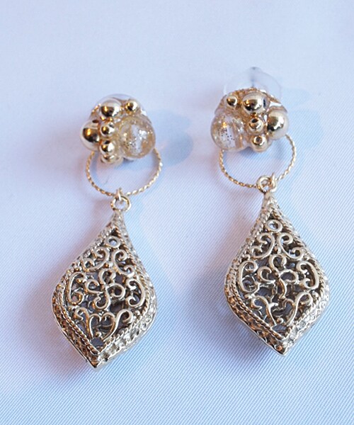 PAULOWNIA（ポロウニア）の「メタルパール（ピアス（両耳用）・レディース・シルバー/ゴールド・Free）」の2枚目の写真