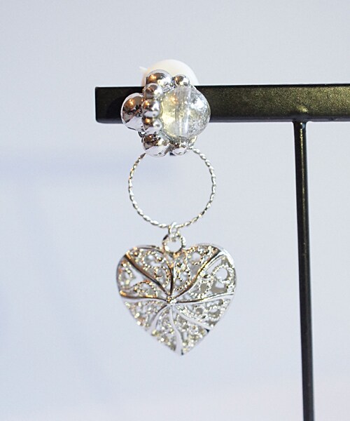 PAULOWNIA（ポロウニア）の「メタルパール（ピアス（両耳用）・レディース・シルバー/ゴールド・Free）」の3枚目の写真