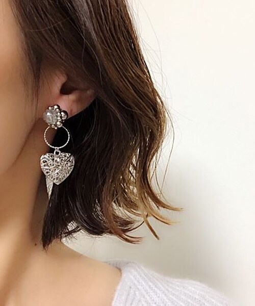 PAULOWNIA（ポロウニア）の「メタルパール（ピアス（両耳用）・レディース・シルバー/ゴールド・Free）」の4枚目の写真