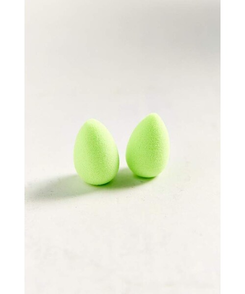Beautyblender（ビューティブレンダー）の「Beautyblender Micro Mini（メイクブラシ）」 WEAR