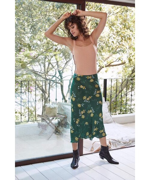 Urban Outfitters（アーバンアウトフィッターズ）の「Urban Outfitters UO Bias Cut Midi