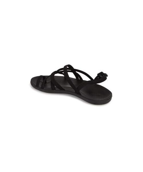 OluKai (オルカイ)の「OluKai Kalapu Sandal(その他シューズ・レディース・Black/Blue/Red・8 M/5 M/6 M/7 M/9 M/11 M/10 M)」の4枚目の写真