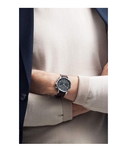 TRIWA（トリワ）の「TRIWA Nevil Chronograph Leather Strap Watch, 42mm（アナログ腕時計・レディース・Brown・One Size）」の5枚目の写真