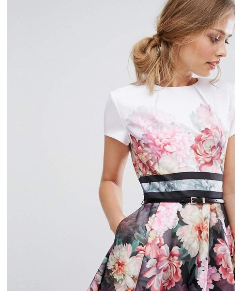Ted Baker（テッドベーカー）の「Ted Baker Painted Posie Border Skater Dress（ワンピース