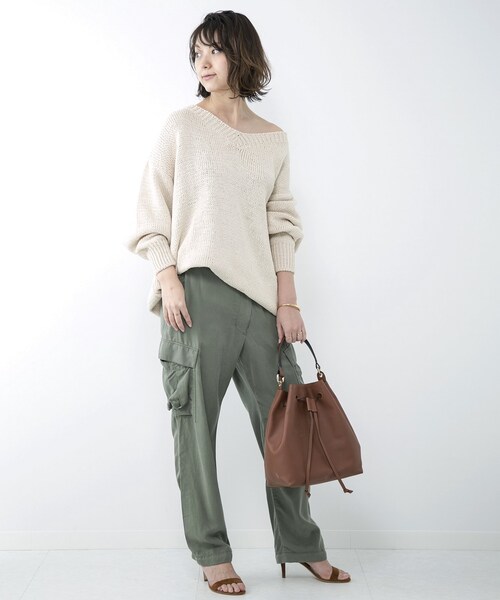 Deuxieme Classe（ドゥーズィエムクラス）の「カーキ（パンツ・カーキ/34/在庫あり/36/38/在庫なし）」の2枚目の写真