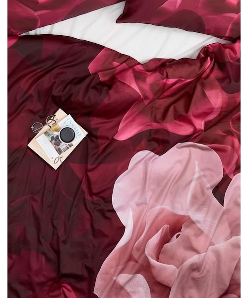 Ted Baker（テッドベーカー）の「Ted Baker Porcelain Rose Aubergine King Duvet Cover（寝具）」 WEAR