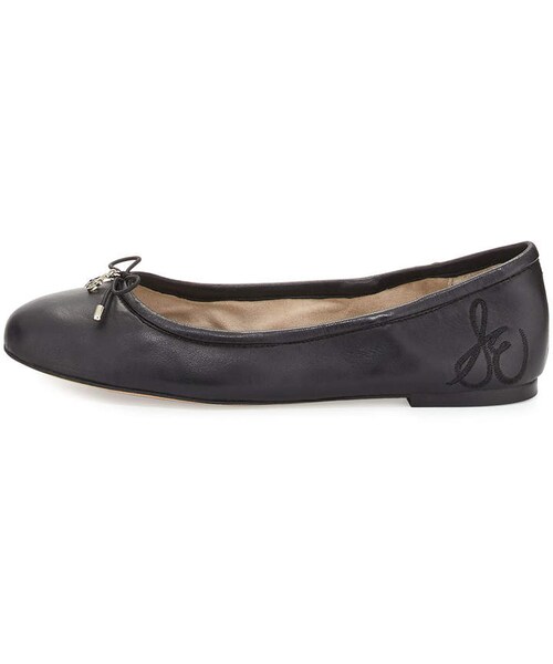 Sam Edelman(サムエデルマン)の「Sam Edelman Felicia Classic Ballerina Flat, Black(シューズ・レディース・Black・37.5b/7.5b/37b/7b/38b/8b/36b/6b/40b/10b/38.5b/8.5b/39b/9b/39.5b/9.5b/36.5b/6.5b)」の4枚目の写真