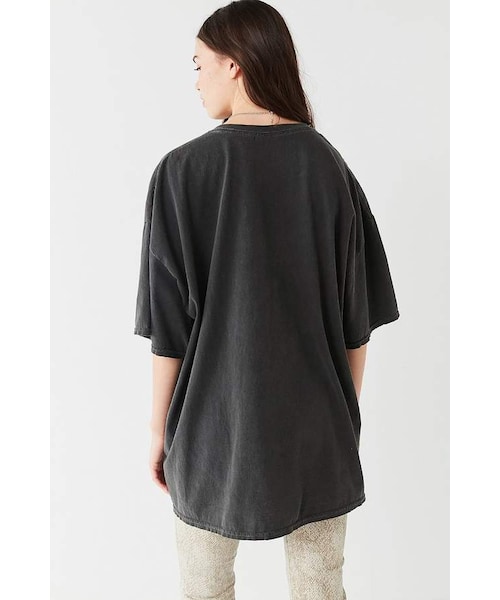 ★米国発*UrbanOutfitters*新作*Nirvana Unplugged Tシャツ★ Nirvana Unplugged Oversized Tee | Urban Outfitters