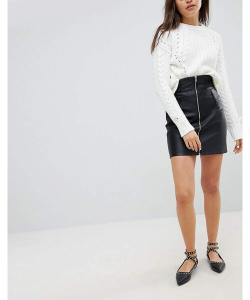 Bershka（ベルシュカ）の「Bershka Zip Detail Leather Look Mini Skirt（スカート・レディース・Black・L）」の3枚目の写真