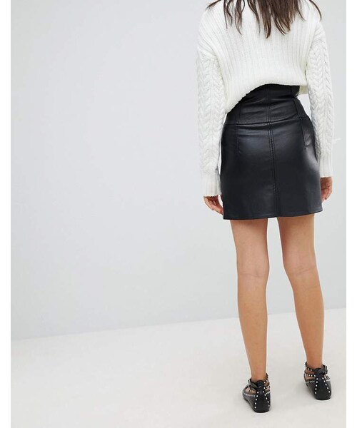 Bershka（ベルシュカ）の「Bershka Zip Detail Leather Look Mini Skirt（スカート・レディース・Black・L）」の2枚目の写真