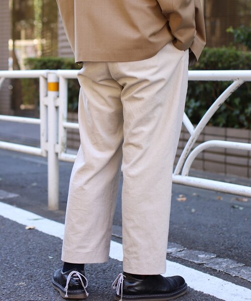 LIDNM（リドム）の「コーデュロイワイドパンツ（スラックス・メンズ・ベージュ・S/M/L）」の4枚目の写真