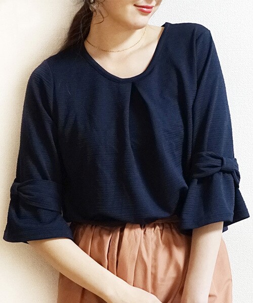 Tiffee SELECT（ティフィーセレクト）の「袖リボンフロントタックプルオーバー（Tシャツ/カットソー・レディース・ピンクベージュ/ホワイト/ネイビー・M）」の3枚目の写真