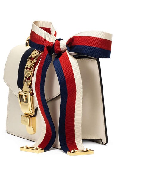 GUCCI（グッチ）の「Gucci Sylvie Leather Mini Chain Shoulder Bag（ショルダーバッグ・レディース・White・One Size）」の4枚目の写真