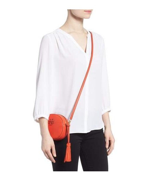 TORY BURCH(トリーバーチ)の「Tory Burch McGraw Leather Crossbody Bag(ショルダーバッグ・レディース・Beige/Black/White/Red・One Size)」の8枚目の写真