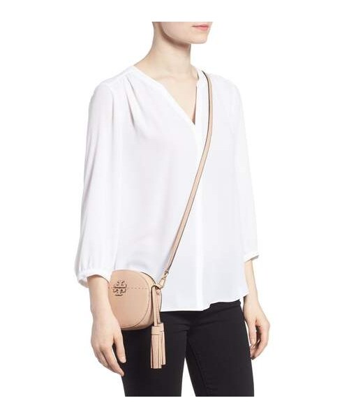 TORY BURCH(トリーバーチ)の「Tory Burch McGraw Leather Crossbody Bag(ショルダーバッグ・レディース・Beige/Black/White/Red・One Size)」の6枚目の写真