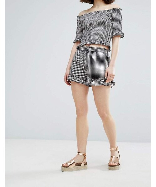 MONKI(モンキ)の「Monki Gingham Ruffle Shorts(その他パンツ・レディース・Pink・M/L)」の4枚目の写真