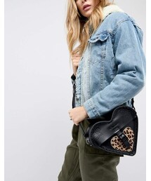 カジュアル【Dr.Martens】バックパック Dr. Martens ☆ 人気のハート型シルエット レザーバック (Dr