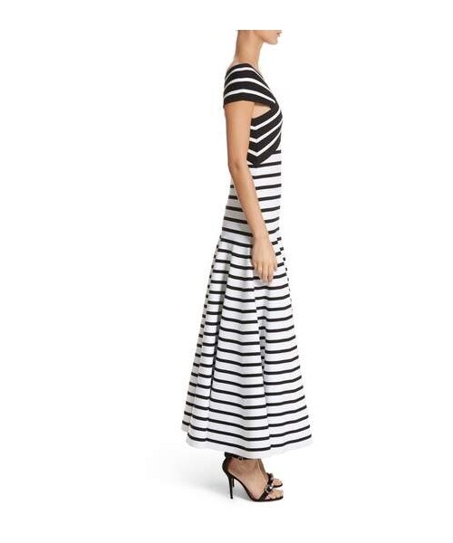 CAROLINA HERRERA（キャロライナヘレラ）の「Carolina Herrera Stripe 