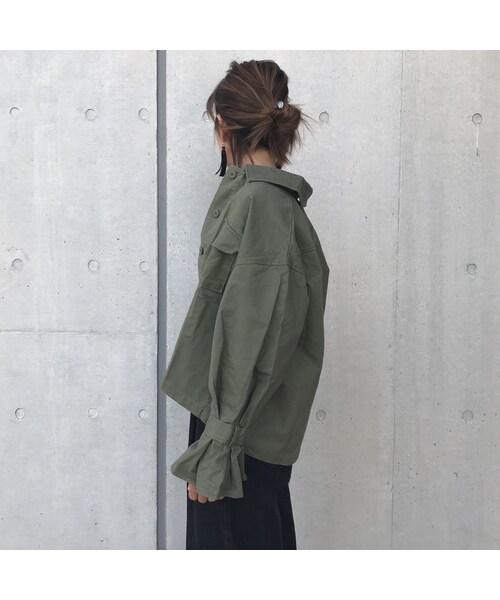 copine（コピン）の「【カーキのみ最後の再入荷！】キャンディー袖ミリタリージャケット(2color)【クリックポスト対象商品】（ミリタリージャケット・レディース・その他）」の8枚目の写真