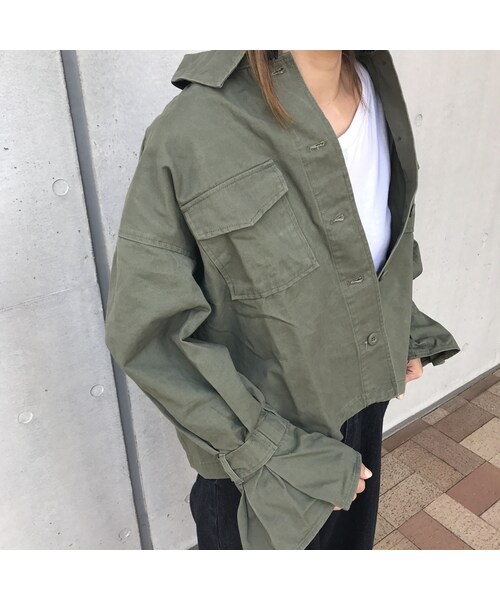copine（コピン）の「【カーキのみ最後の再入荷！】キャンディー袖ミリタリージャケット(2color)【クリックポスト対象商品】（ミリタリージャケット・レディース・その他）」の3枚目の写真
