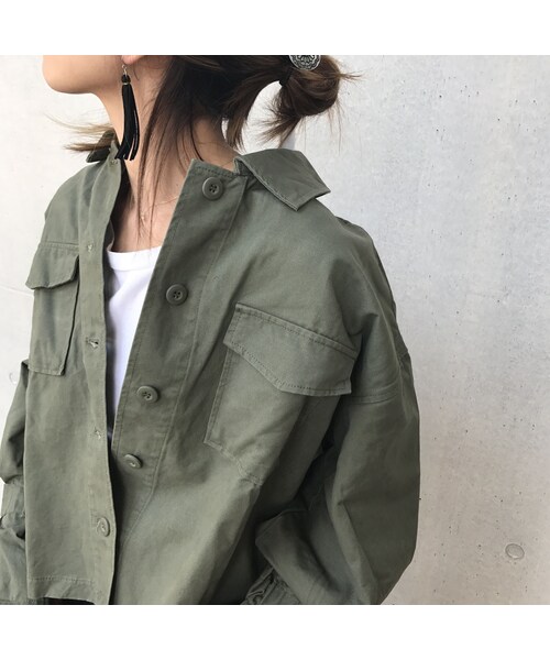 copine（コピン）の「【カーキのみ最後の再入荷！】キャンディー袖ミリタリージャケット(2color)【クリックポスト対象商品】（ミリタリージャケット・レディース・その他）」の2枚目の写真
