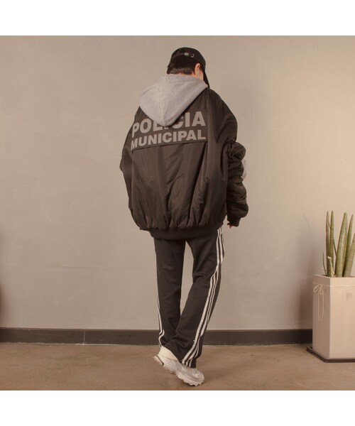 Understudyclub(アンダースタディクラブ)の「POLICIAパーカーMA-1(ブラック)(MA-1・レディース・ブラック・M/L)」の3枚目の写真
