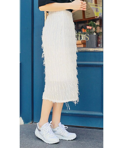 HOTPING(ホッピン)の「ウエストゴムフリンジスカート(スカート・レディース・ブラック/ホワイト・1(フリーサイズ)/2(L-XL))」の2枚目の写真
