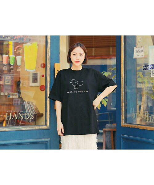 HOTPING（ホッピン）の「ヒヨコプリントTシャツ（Tシャツ/カットソー・レディース・ホワイト/ブラック/イエロー・フリーサイズ(XS-L)）」の2枚目の写真