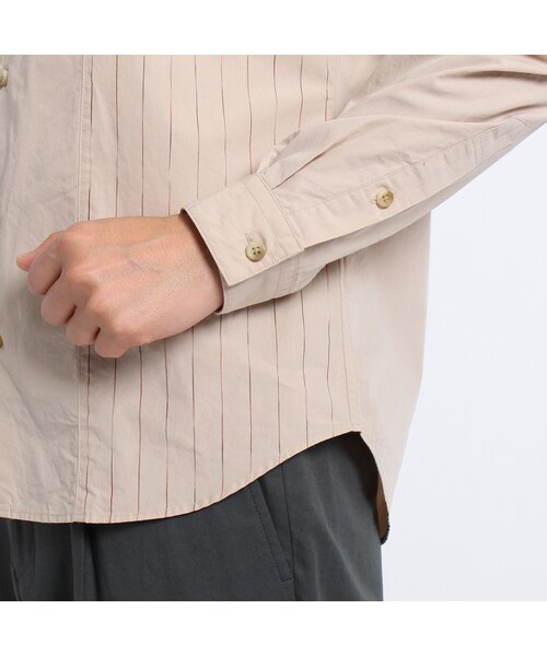 TAKEO KIKUCHI（タケオキクチ）の「カスリストライプブロッキングシャツ[メンズ シャツ]（トップス・メンズ・ベージュ(352)/ホワイト(302)/ネイビー(393)・M/L/LL）」の9枚目の写真