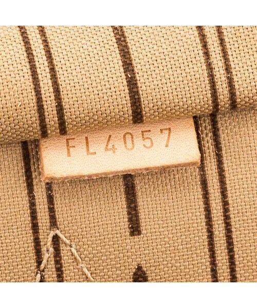 LOUIS VUITTON（ルイヴィトン）の「Monogram Canvas Neverfull GM Bag（トートバッグ・レディース・Brown）」の5枚目の写真