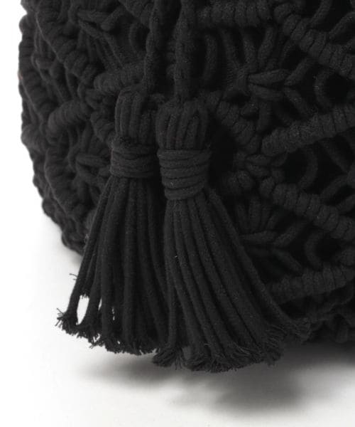 studio CLIP（スタディオクリップ）の「マクラメ編みナップサック（バッグ・オフホワイト/ブラック）」の9枚目の写真