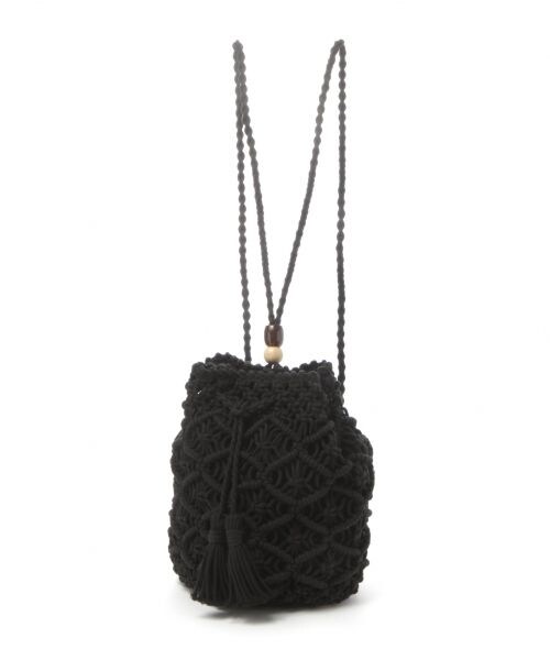 studio CLIP（スタディオクリップ）の「マクラメ編みナップサック（バッグ・オフホワイト/ブラック）」の2枚目の写真