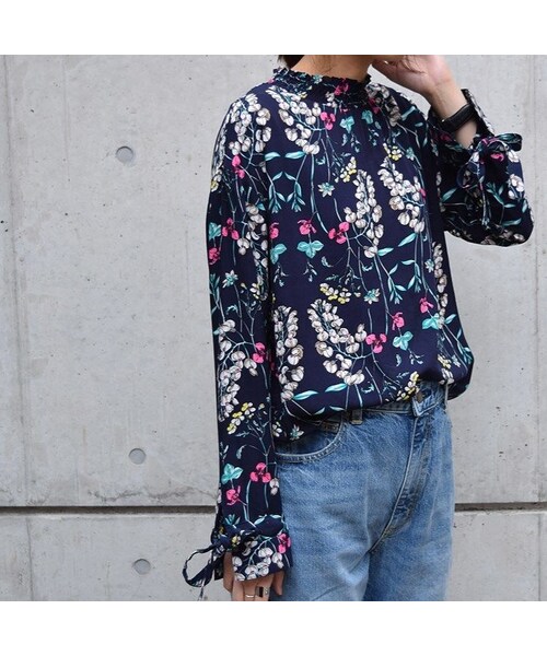 no brand(ノーブランド)の「ボタニカル柄プリントBL(シャツ/ブラウス・レディース・その他)」の1枚目の写真