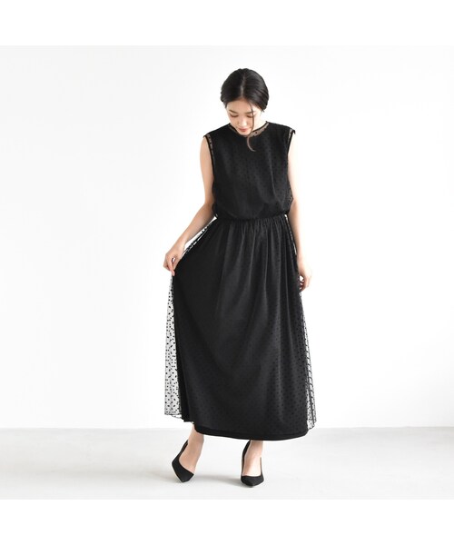 kaene（カエン）の「100031/ドットチュールエプロンワンピース