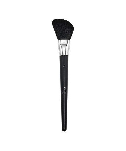 Christian Dior（クリスチャンディオール）の「Dior Blush Brush（メイクブラシ）」 WEAR